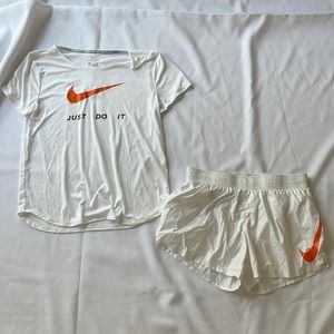 Nike Women’s Athletic Shirt and Short set Size Small
